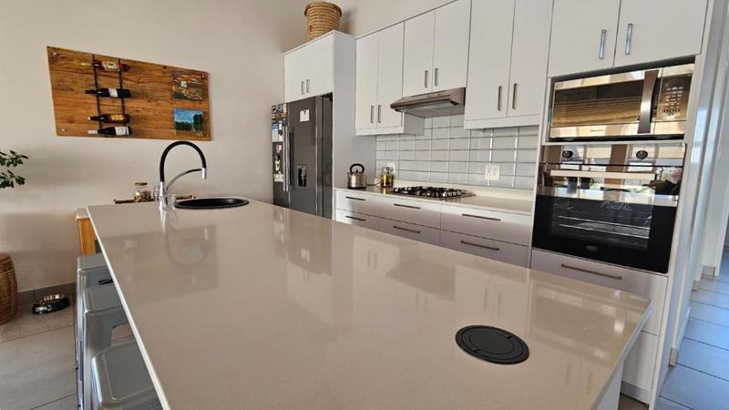 2 Bedroom Property for Sale in Britannia Bay Western Cape